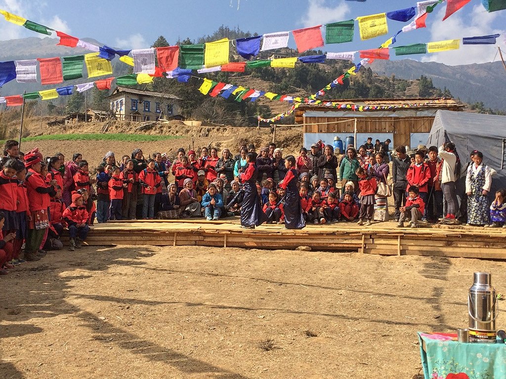 Bücherspende für Schule in Nepal