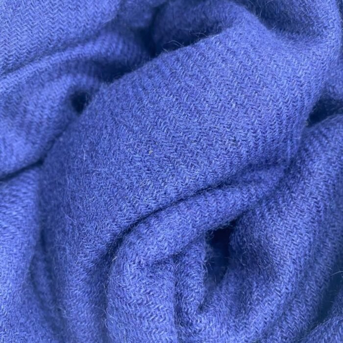 Dicker Winter Kaschmir Schal Royalblau von Carina Cashmere
